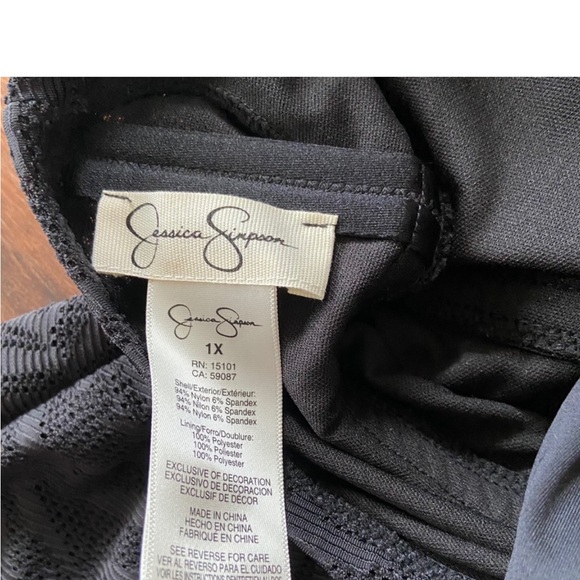 Jessica Simpson Tankini - Picture 3 of 15